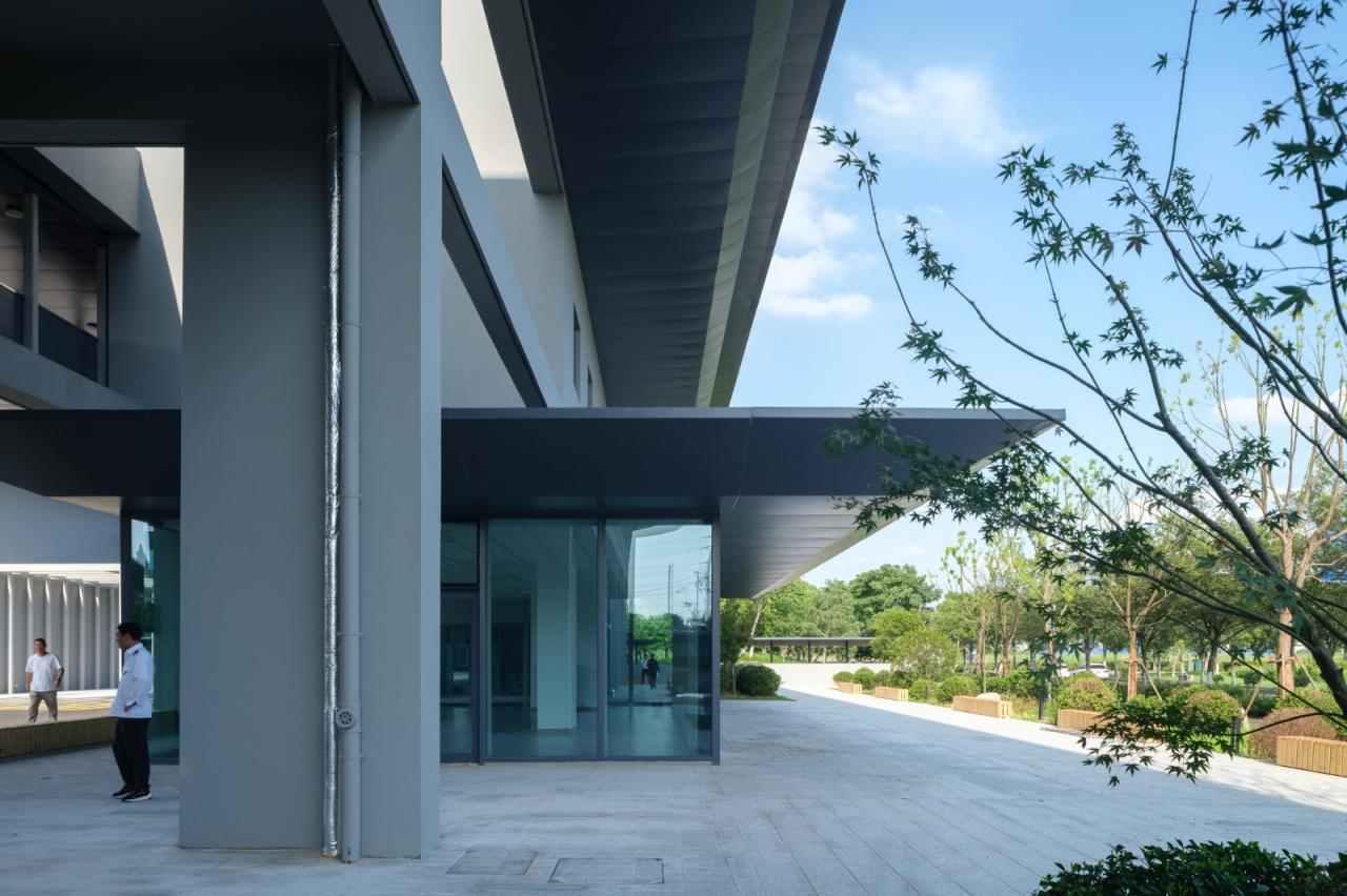 BIM建筑|昆山杜克大学公交首末站 / 阿科米星建筑设计事务所 BIM建筑|昆山杜克大学公交首末站 / 阿科米星建筑设计事务所