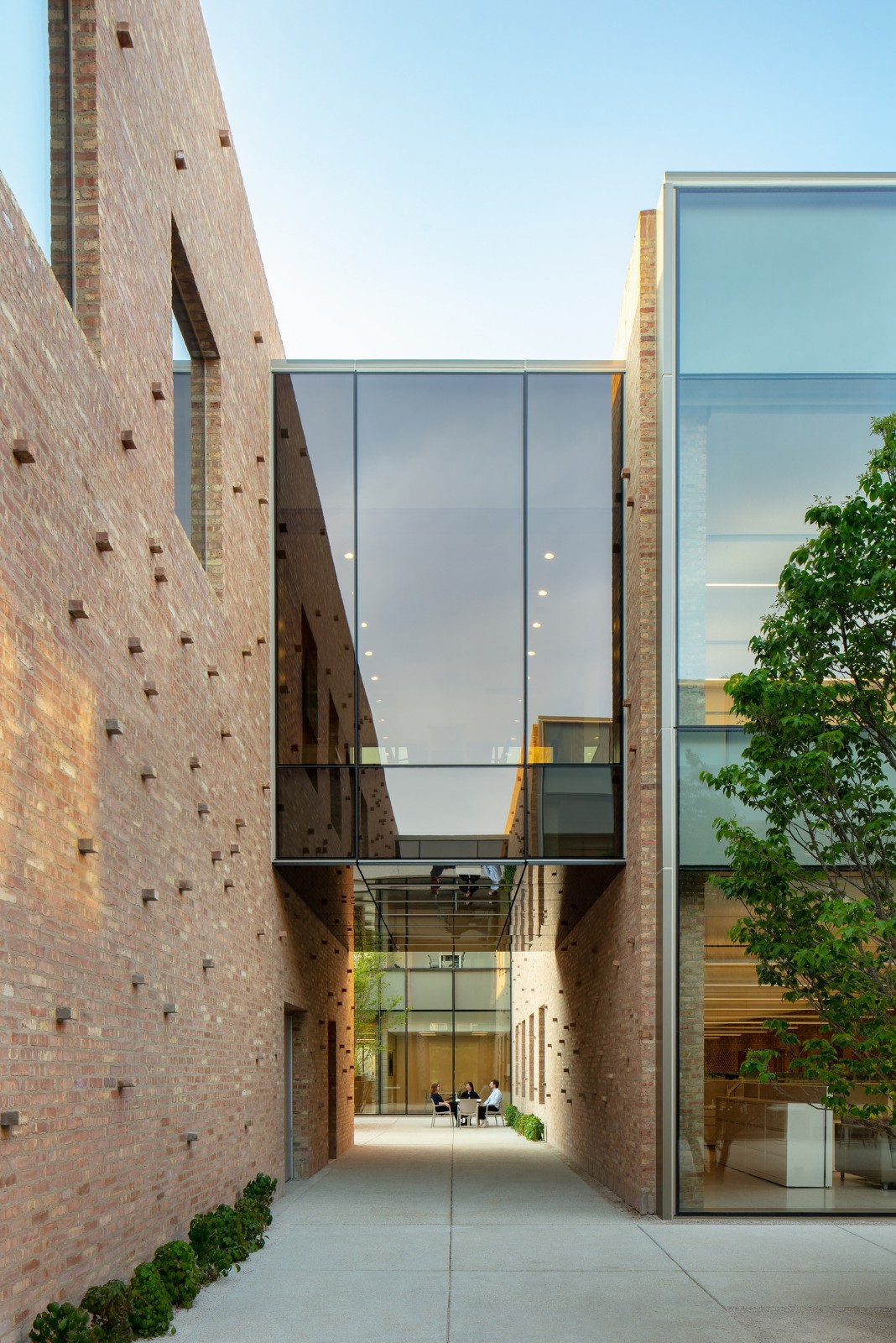 BIM建筑|芝加哥公园区总部和体育馆 / John Ronan Architects BIM建筑|芝加哥公园区总部和体育馆 / John Ronan Architects