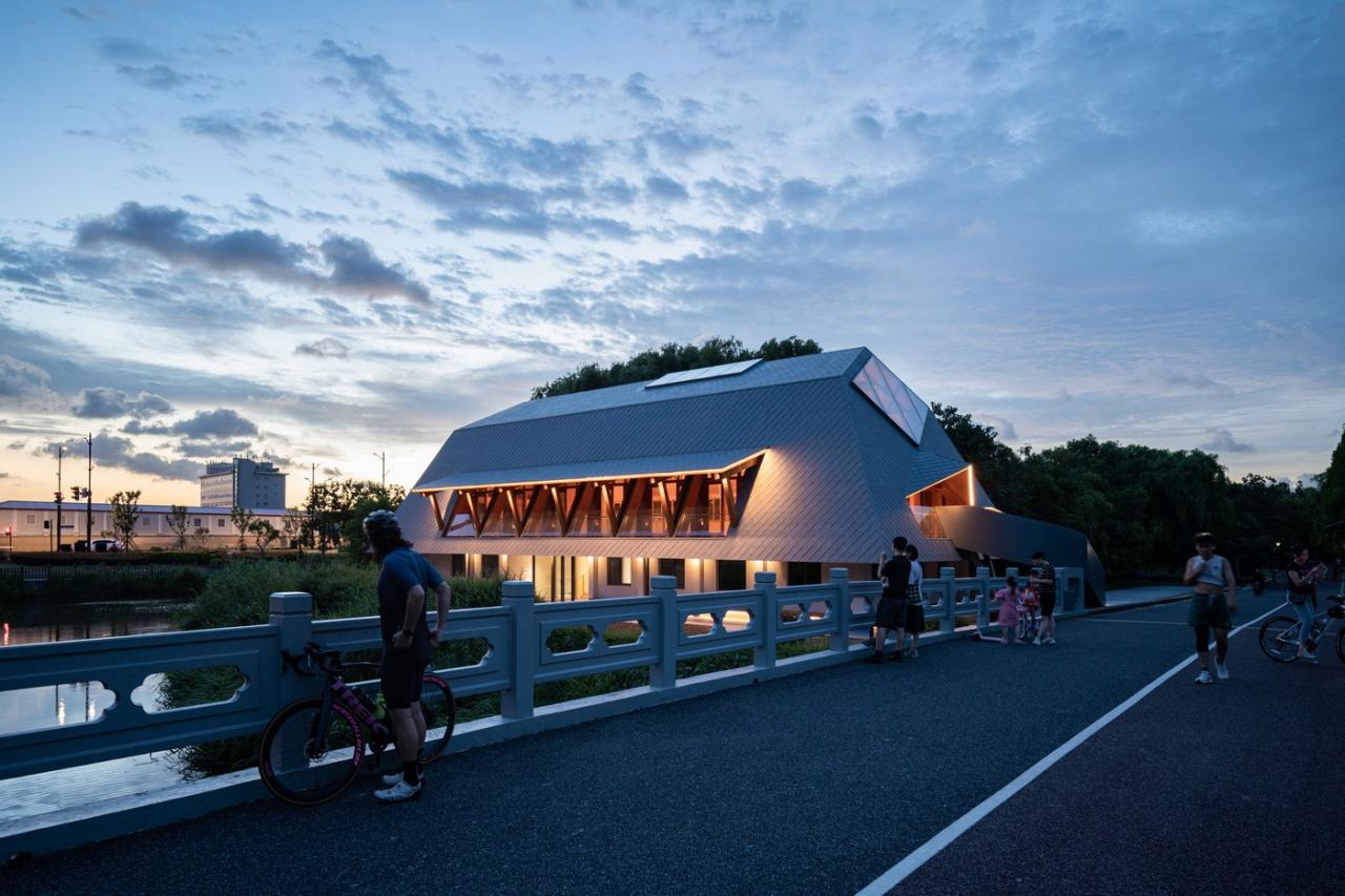 BIM建筑|上海长宁环城生态公园带市民服务驿站 / 致正建筑工作室 + 冶是建筑 BIM建筑|上海长宁环城生态公园带市民服务驿站 / 致正建筑工作室 + 冶是建筑