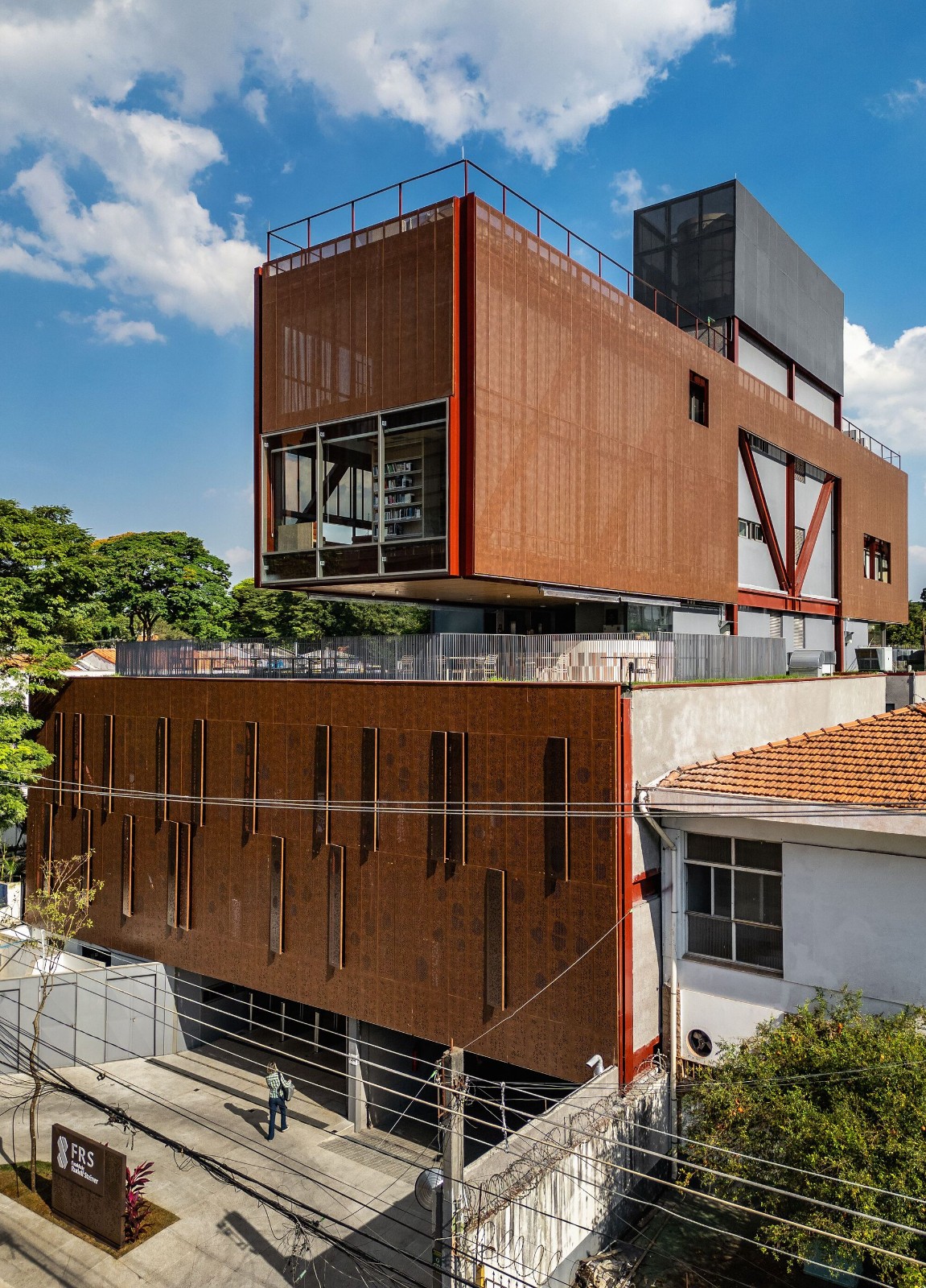 BIM建筑|鲁道夫斯坦纳大学 / Biselli Katchborian Arquitetos BIM建筑|鲁道夫斯坦纳大学 / Biselli Katchborian Arquitetos