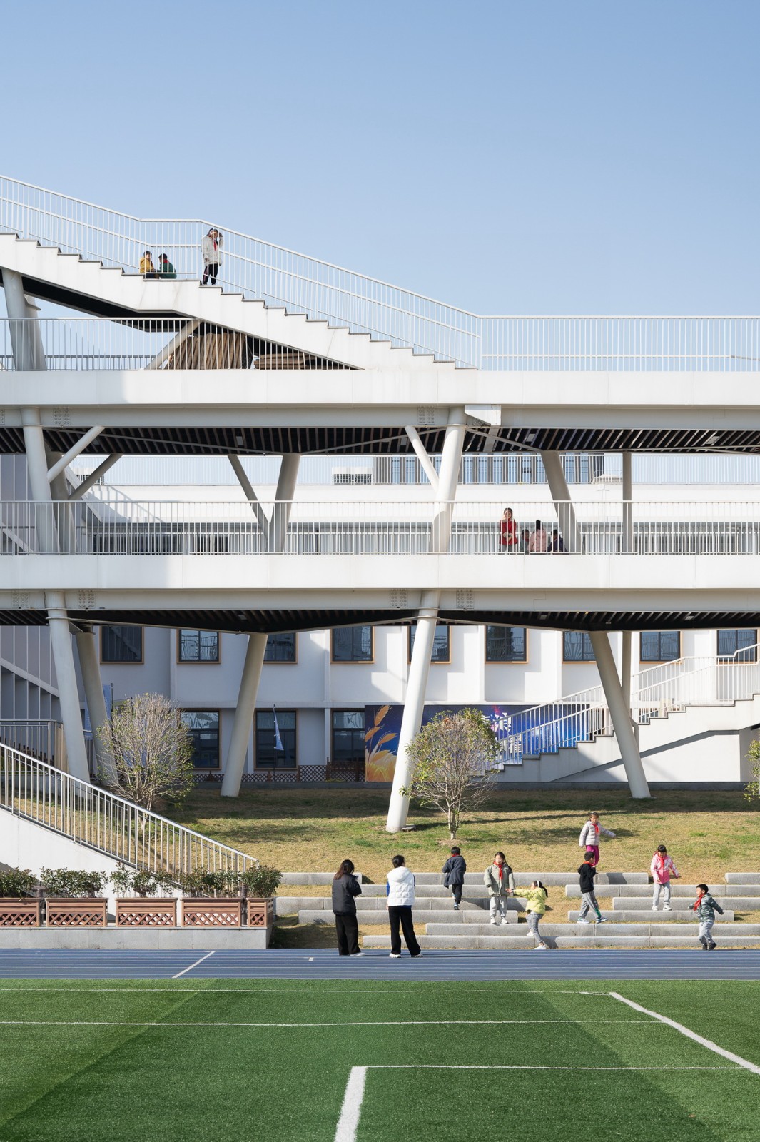 BIM建筑|成长阶梯,无界校园:杭州市上塘单元小学 / 浙江大学建筑设计研究院 BIM建筑|成长阶梯,无界校园:杭州市上塘单元小学 / 浙江大学建筑设计研究院