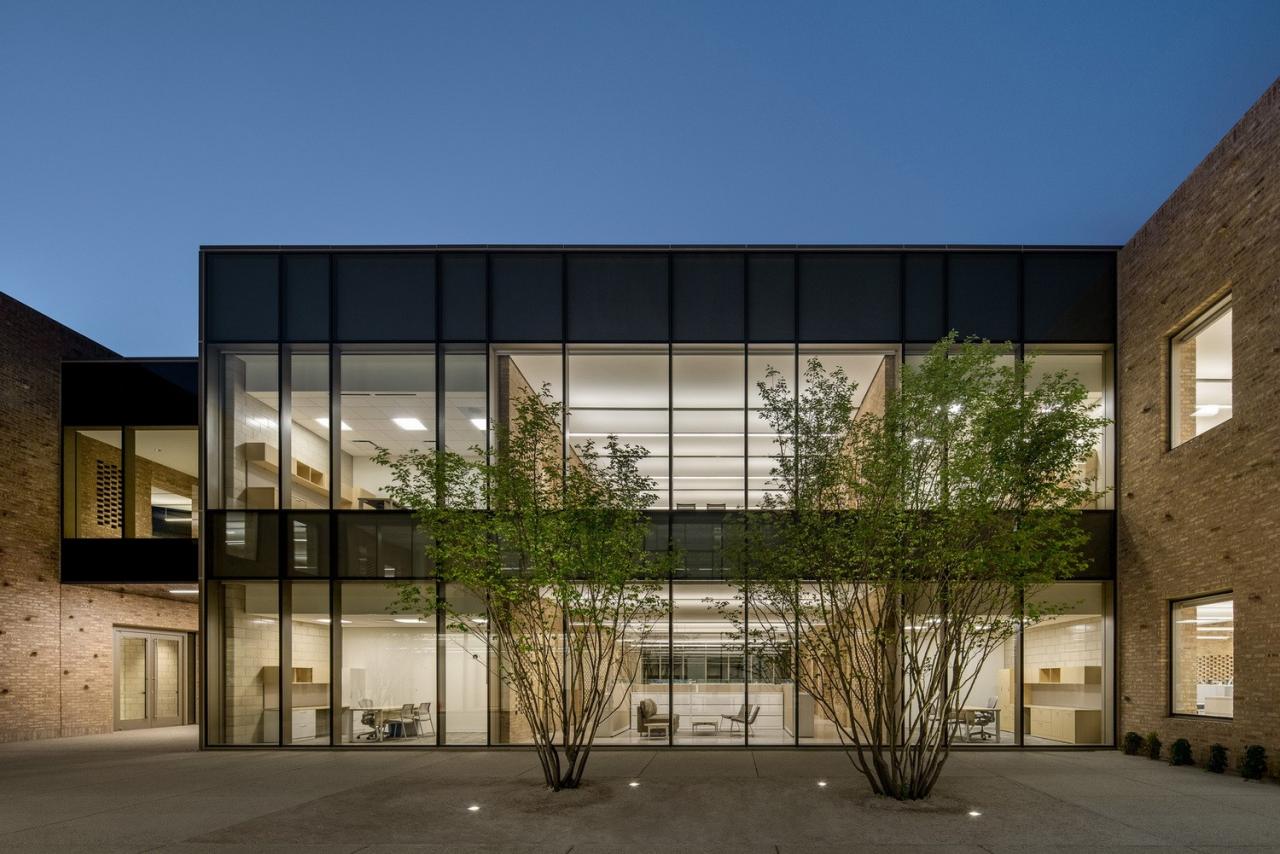 BIM建筑|芝加哥公园区总部和体育馆 / John Ronan Architects BIM建筑|芝加哥公园区总部和体育馆 / John Ronan Architects
