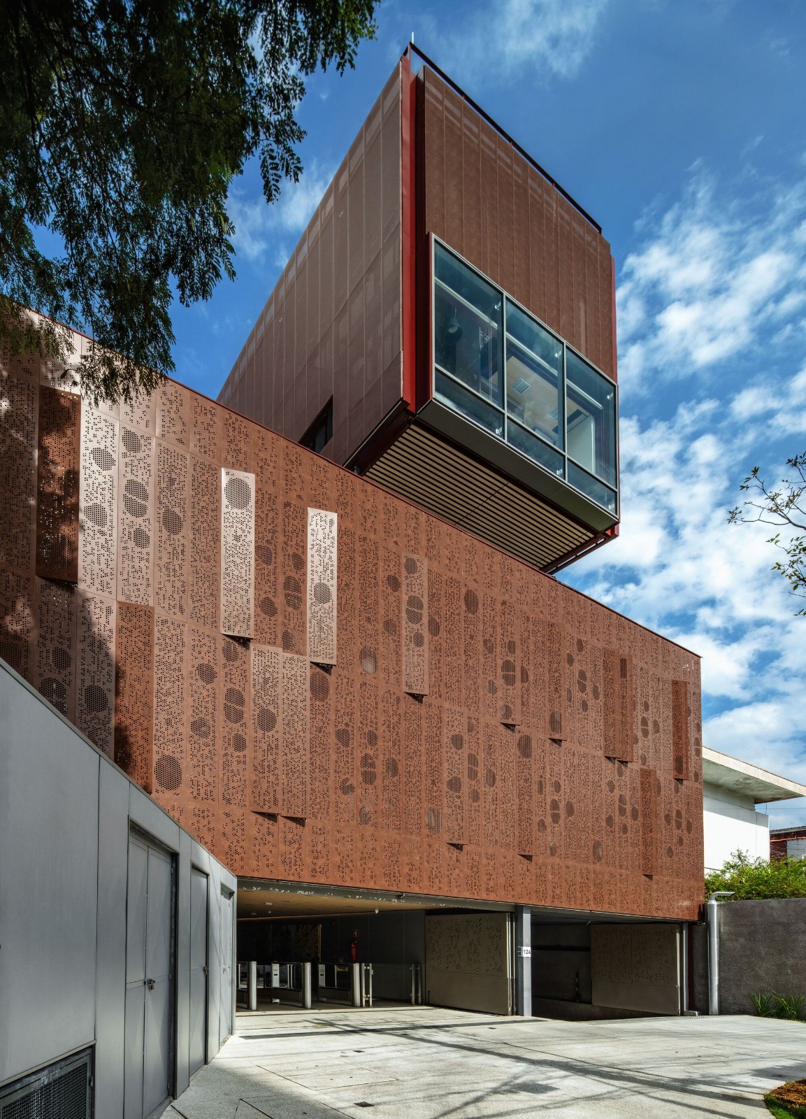 BIM建筑|鲁道夫斯坦纳大学 / Biselli Katchborian Arquitetos BIM建筑|鲁道夫斯坦纳大学 / Biselli Katchborian Arquitetos