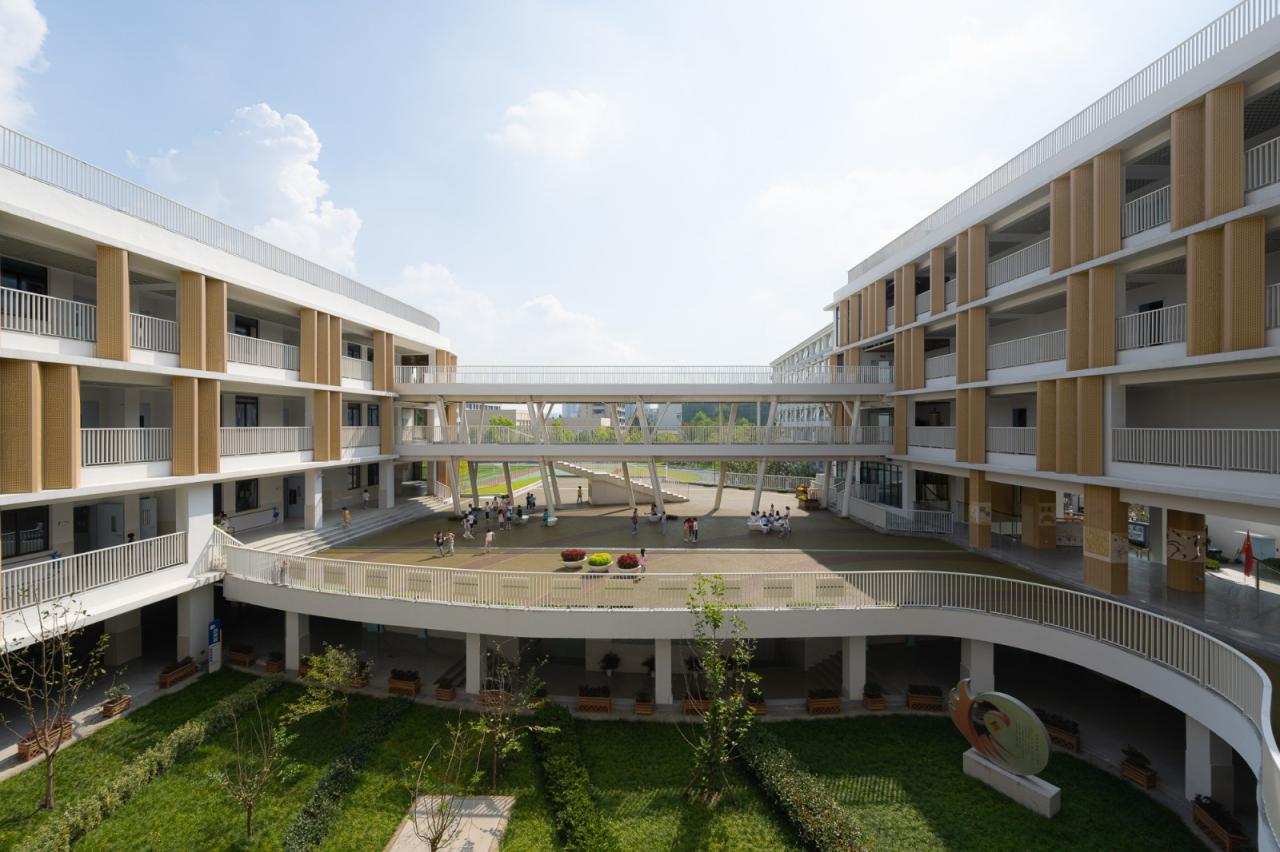 BIM建筑|成长阶梯,无界校园:杭州市上塘单元小学 / 浙江大学建筑设计研究院 BIM建筑|成长阶梯,无界校园:杭州市上塘单元小学 / 浙江大学建筑设计研究院