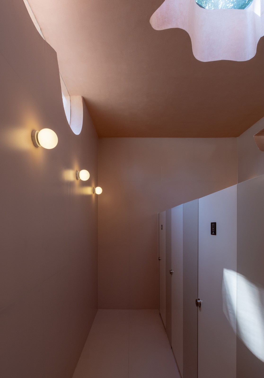 BIM建筑|绯影.驿站:石芽岭公园配套 / Studio 10 BIM建筑|绯影.驿站:石芽岭公园配套 / Studio 10