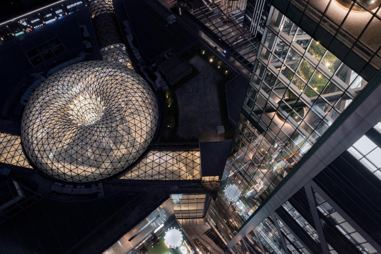 BIM建筑|在上海市中心营造“垂直城市绿洲”:LuOne凯德晶萃广场 / 萨夫迪建筑事务所 BIM建筑|在上海市中心营造“垂直城市绿洲”:LuOne凯德晶萃广场 / 萨夫迪建筑事务所