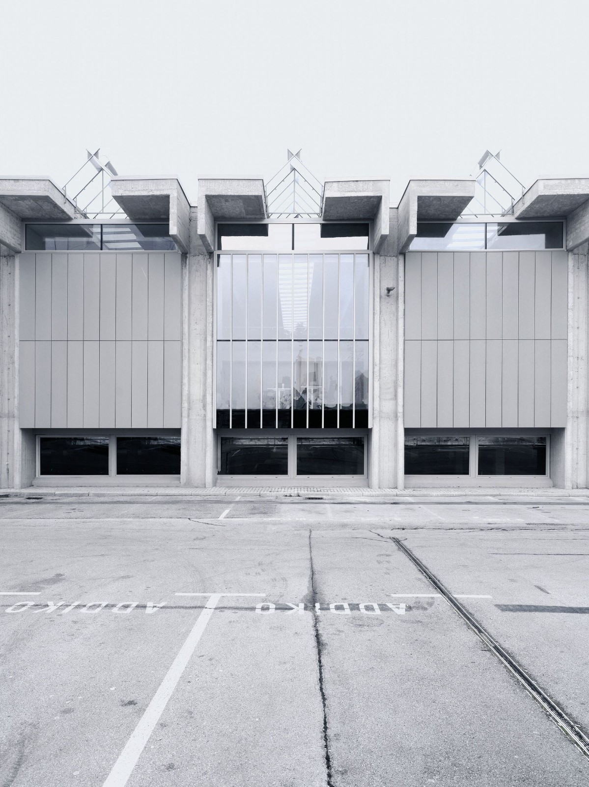 BIM建筑|老印刷厂 / OFIS Architects BIM建筑|老印刷厂 / OFIS Architects