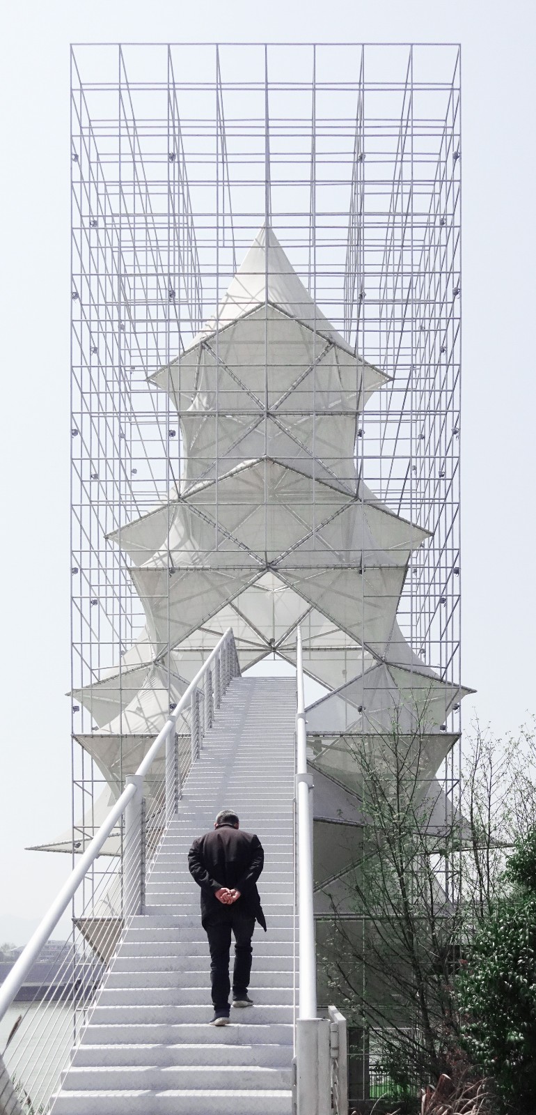 BIM建筑|人造树 / 有限设计工作室 BIM建筑|人造树 / 有限设计工作室