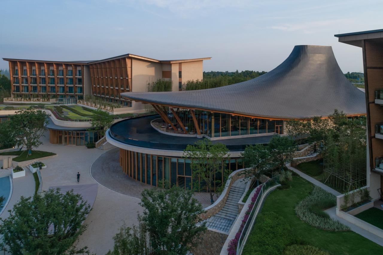 BIM建筑|“龙脊”- 地中海黑龙滩度假酒店 / AIM ARCHITECTURE BIM建筑|“龙脊”- 地中海黑龙滩度假酒店 / AIM ARCHITECTURE