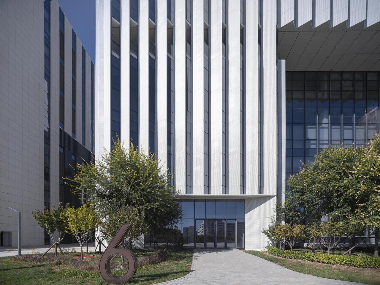 BIM建筑|北京亦庄细胞治疗研发中试基地 / 北京市工业设计研究院 BIM建筑|北京亦庄细胞治疗研发中试基地 / 北京市工业设计研究院