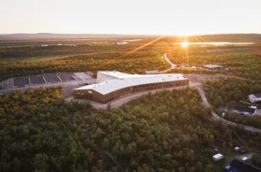 BIM建筑|Čoarvemátta 文化与教育中心 / Snøhetta + 70°N arkitektur + Joar Nango-BIM建筑网