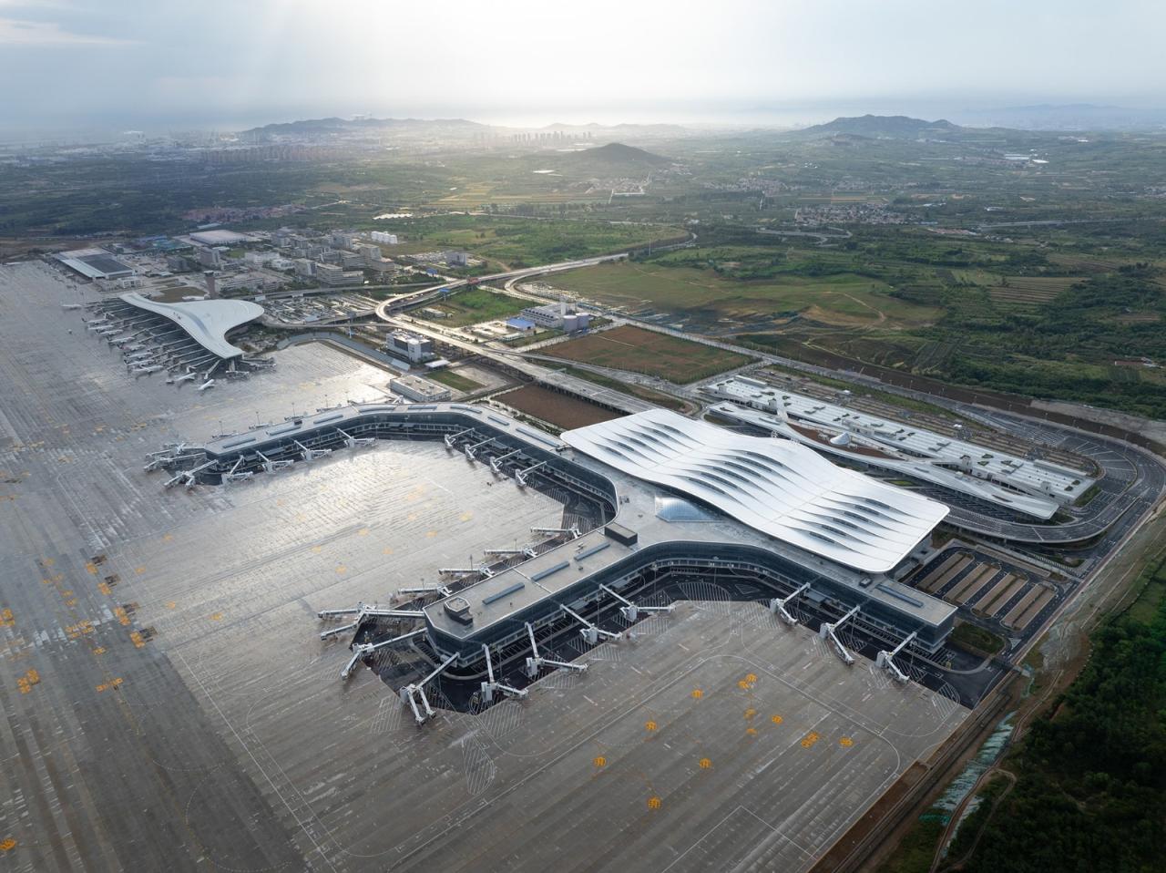 BIM建筑|烟台蓬莱国际机场二期 / 中国建筑西南设计研究院有限公司 BIM建筑|烟台蓬莱国际机场二期 / 中国建筑西南设计研究院有限公司
