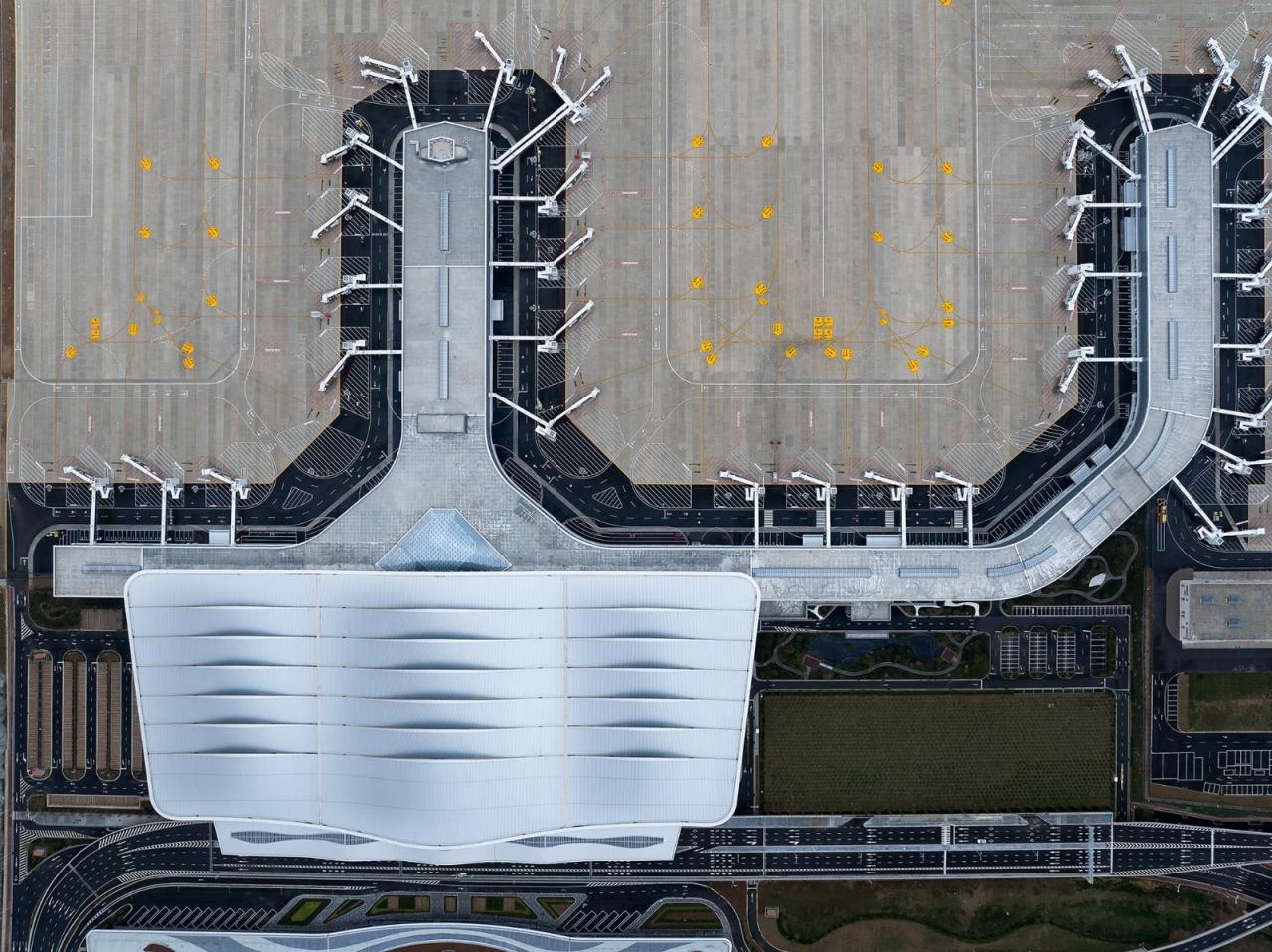 BIM建筑|烟台蓬莱国际机场二期 / 中国建筑西南设计研究院有限公司 BIM建筑|烟台蓬莱国际机场二期 / 中国建筑西南设计研究院有限公司