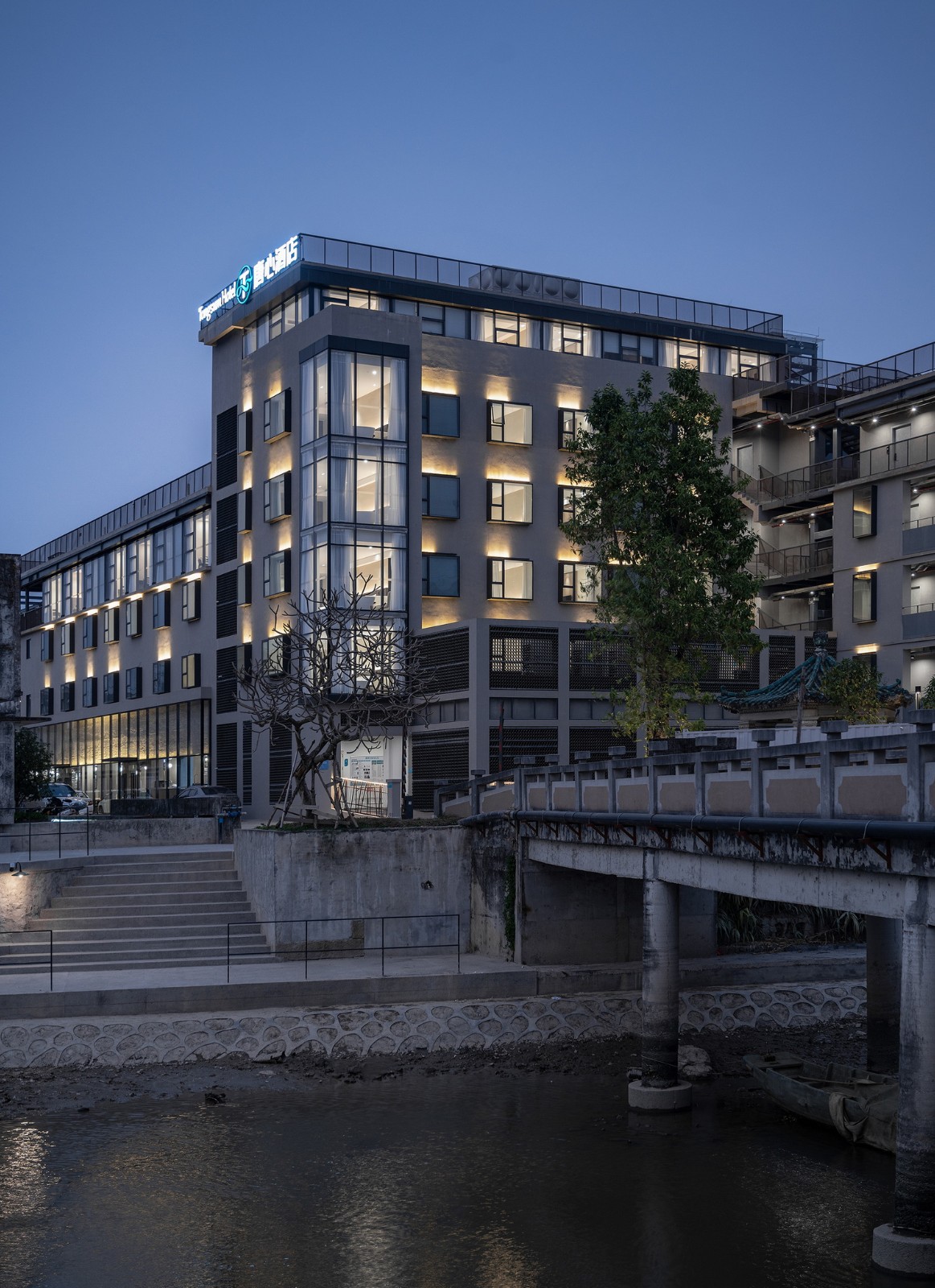BIM建筑|改造、加建与扩建,江门市乡村振兴培训中心 / 华南理工大学建筑设计研究院 BIM建筑|改造、加建与扩建,江门市乡村振兴培训中心 / 华南理工大学建筑设计研究院