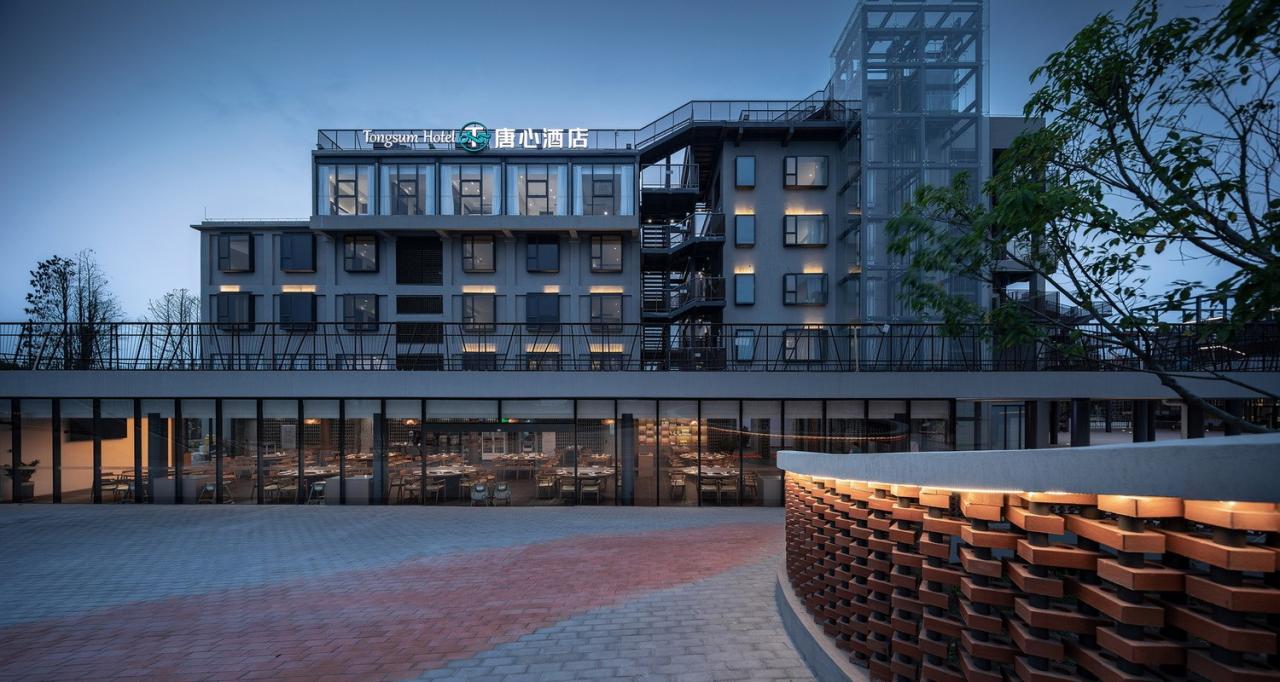 BIM建筑|改造、加建与扩建,江门市乡村振兴培训中心 / 华南理工大学建筑设计研究院 BIM建筑|改造、加建与扩建,江门市乡村振兴培训中心 / 华南理工大学建筑设计研究院