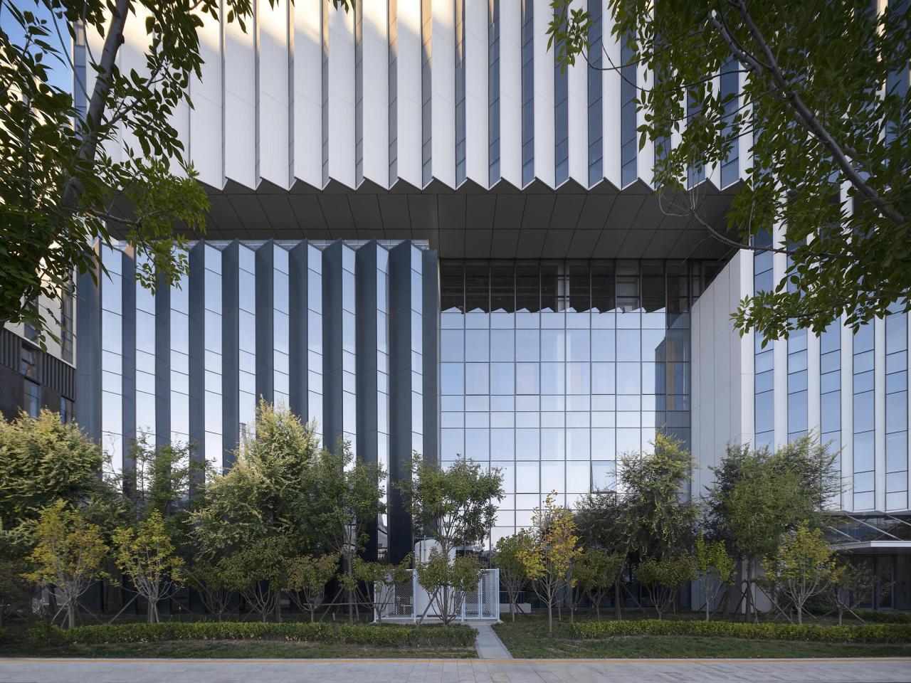 BIM建筑|北京亦庄细胞治疗研发中试基地 / 北京市工业设计研究院 BIM建筑|北京亦庄细胞治疗研发中试基地 / 北京市工业设计研究院