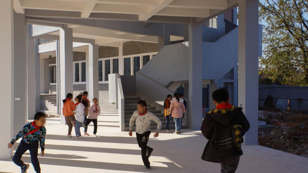 BIM建筑|沿江乡村学校 / DOMAT BIM建筑|沿江乡村学校 / DOMAT