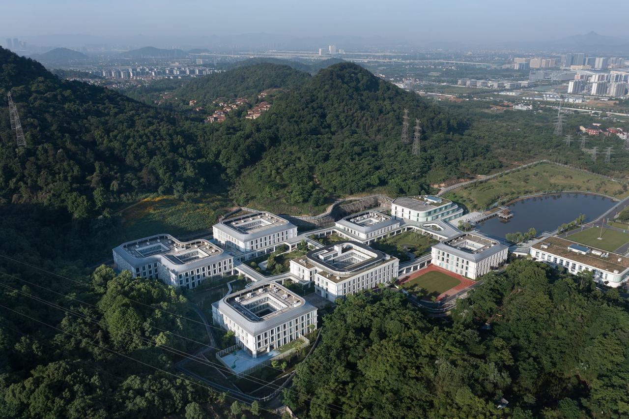 BIM建筑|山水疗愈,身心宜居:杭州市第一社会福利院 / 浙江大学建筑设计研究院 BIM建筑|山水疗愈,身心宜居:杭州市第一社会福利院 / 浙江大学建筑设计研究院
