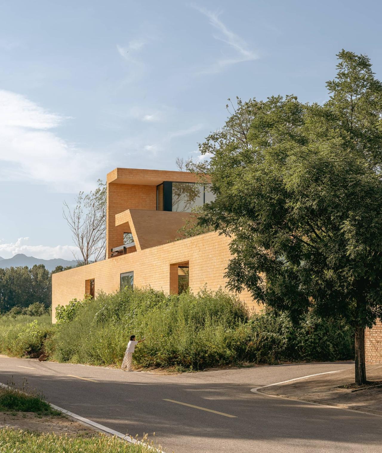 BIM建筑|ARVO 16:30酒店: 接住光影草木的城堡 / 大料建筑 BIM建筑|ARVO 16:30酒店: 接住光影草木的城堡 / 大料建筑