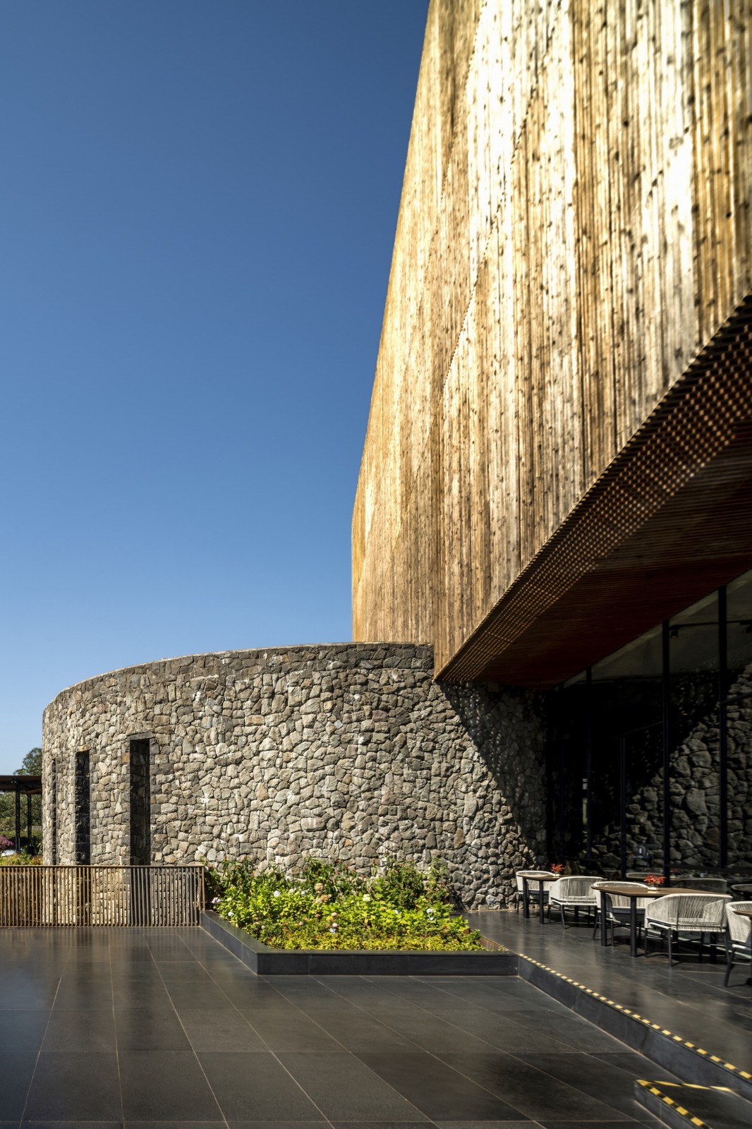 BIM建筑|雷迪森度假酒店及水疗中心 / Malik Architecture BIM建筑|雷迪森度假酒店及水疗中心 / Malik Architecture
