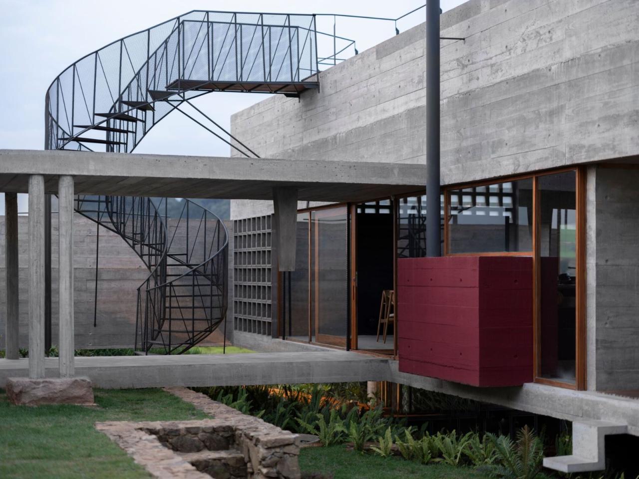 BIM建筑|若阿诺波利斯小屋 / Vão BIM建筑|若阿诺波利斯小屋 / Vão