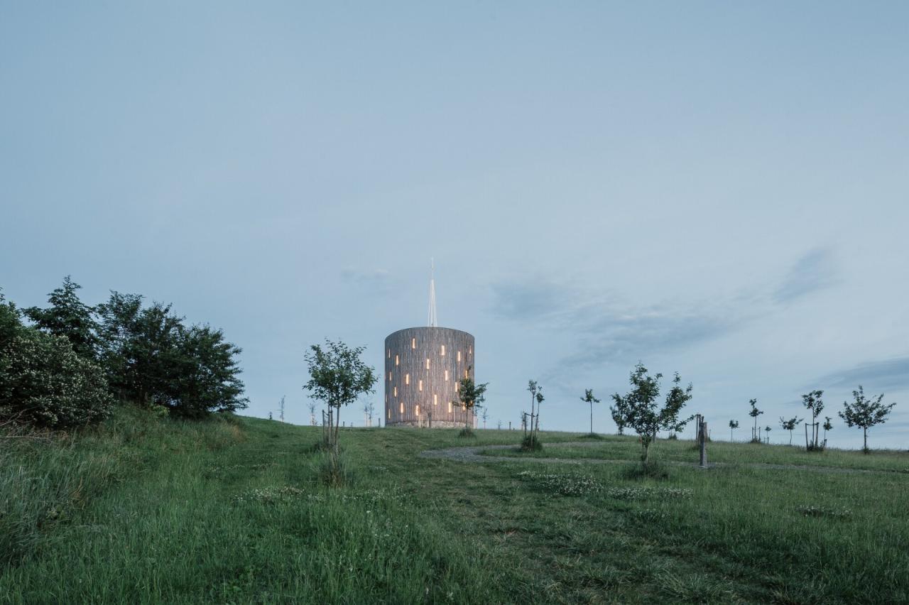 BIM建筑|Nesvačilka 圣母教堂 / RCNKSK BIM建筑|Nesvačilka 圣母教堂 / RCNKSK