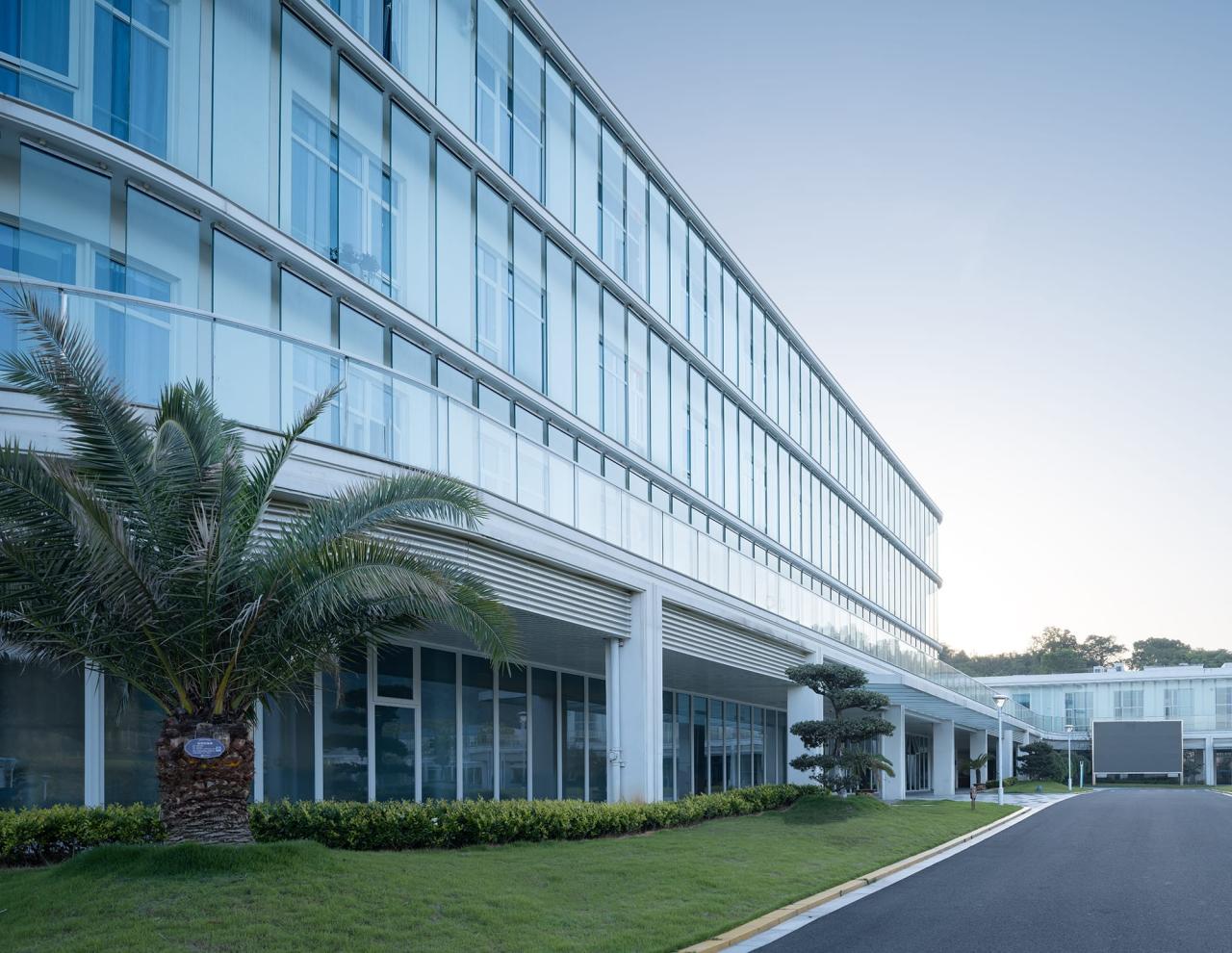 BIM建筑|山水疗愈,身心宜居:杭州市第一社会福利院 / 浙江大学建筑设计研究院 BIM建筑|山水疗愈,身心宜居:杭州市第一社会福利院 / 浙江大学建筑设计研究院