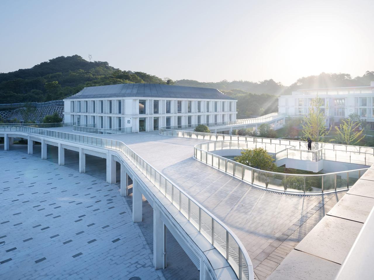 BIM建筑|山水疗愈,身心宜居:杭州市第一社会福利院 / 浙江大学建筑设计研究院 BIM建筑|山水疗愈,身心宜居:杭州市第一社会福利院 / 浙江大学建筑设计研究院