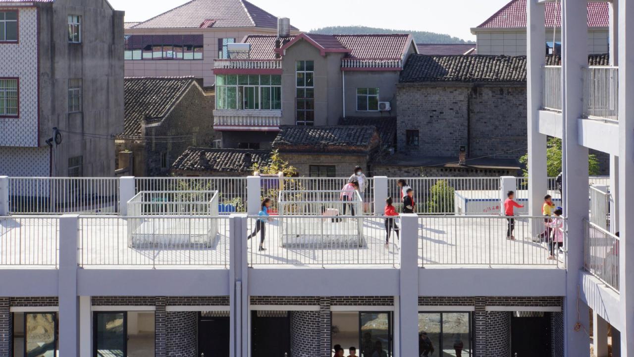 BIM建筑|沿江乡村学校 / DOMAT BIM建筑|沿江乡村学校 / DOMAT