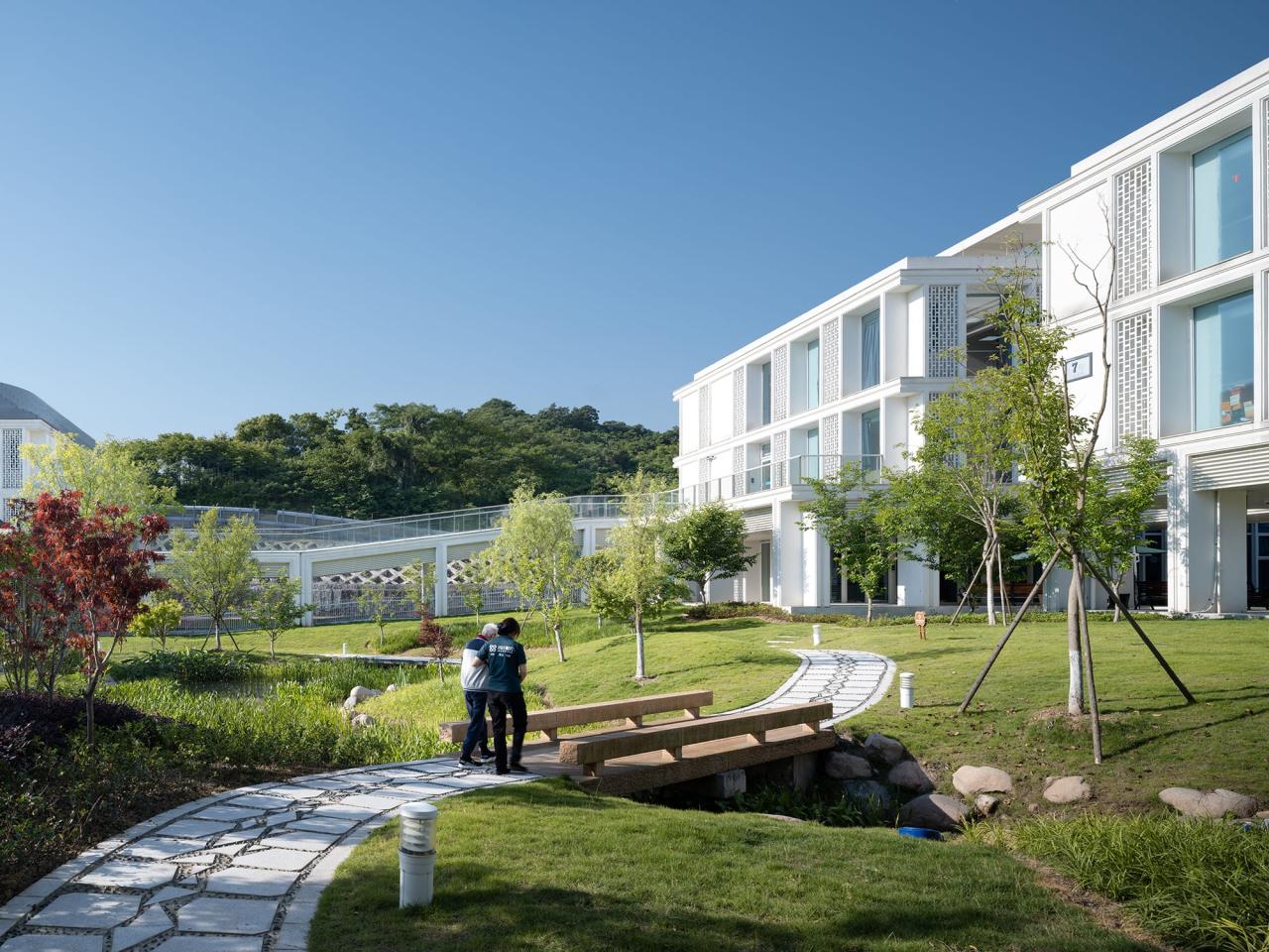 BIM建筑|山水疗愈,身心宜居:杭州市第一社会福利院 / 浙江大学建筑设计研究院 BIM建筑|山水疗愈,身心宜居:杭州市第一社会福利院 / 浙江大学建筑设计研究院