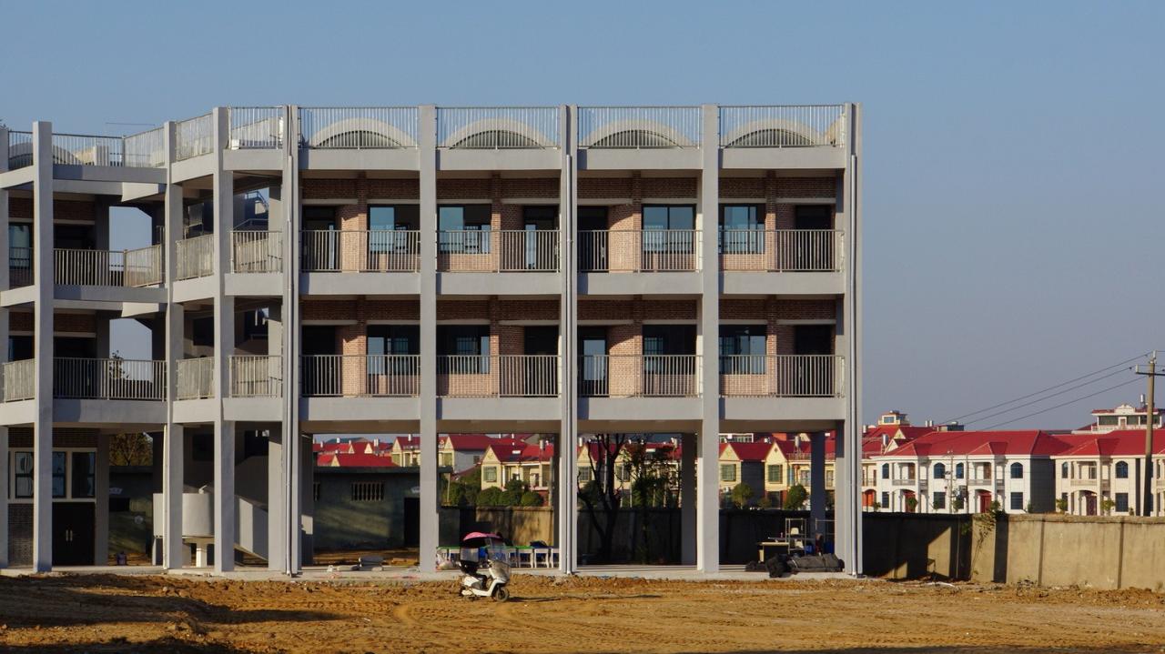 BIM建筑|沿江乡村学校 / DOMAT BIM建筑|沿江乡村学校 / DOMAT