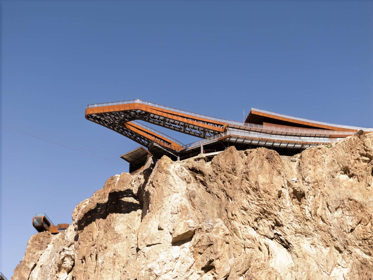 BIM建筑|西藏•怒江72拐大峡谷景区 / 小隐建筑事务所 BIM建筑|西藏•怒江72拐大峡谷景区 / 小隐建筑事务所