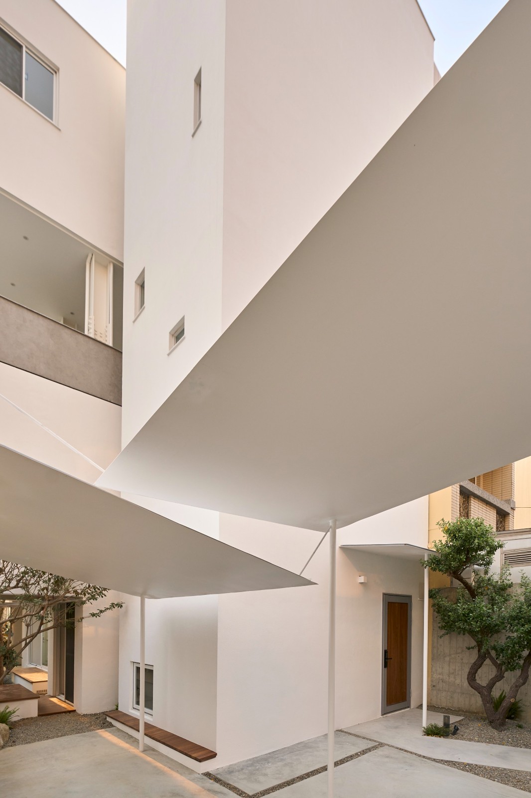 BIM建筑|山谷之家 / Soar Design Studio + Ray Architects BIM建筑|山谷之家 / Soar Design Studio + Ray Architects