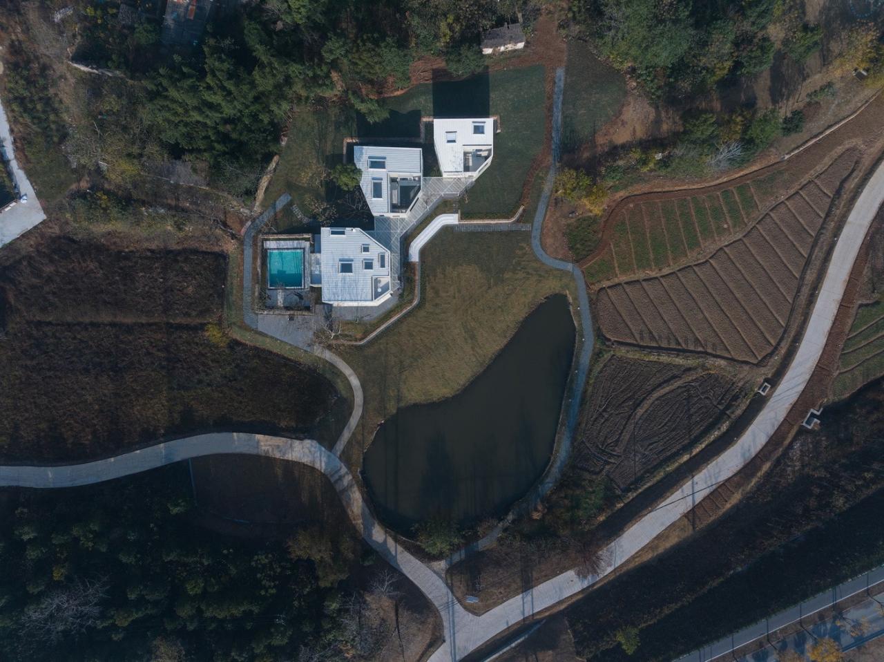 BIM建筑|柿柿如意•南野际民宿 / UAO 瑞拓设计 BIM建筑|柿柿如意•南野际民宿 / UAO 瑞拓设计