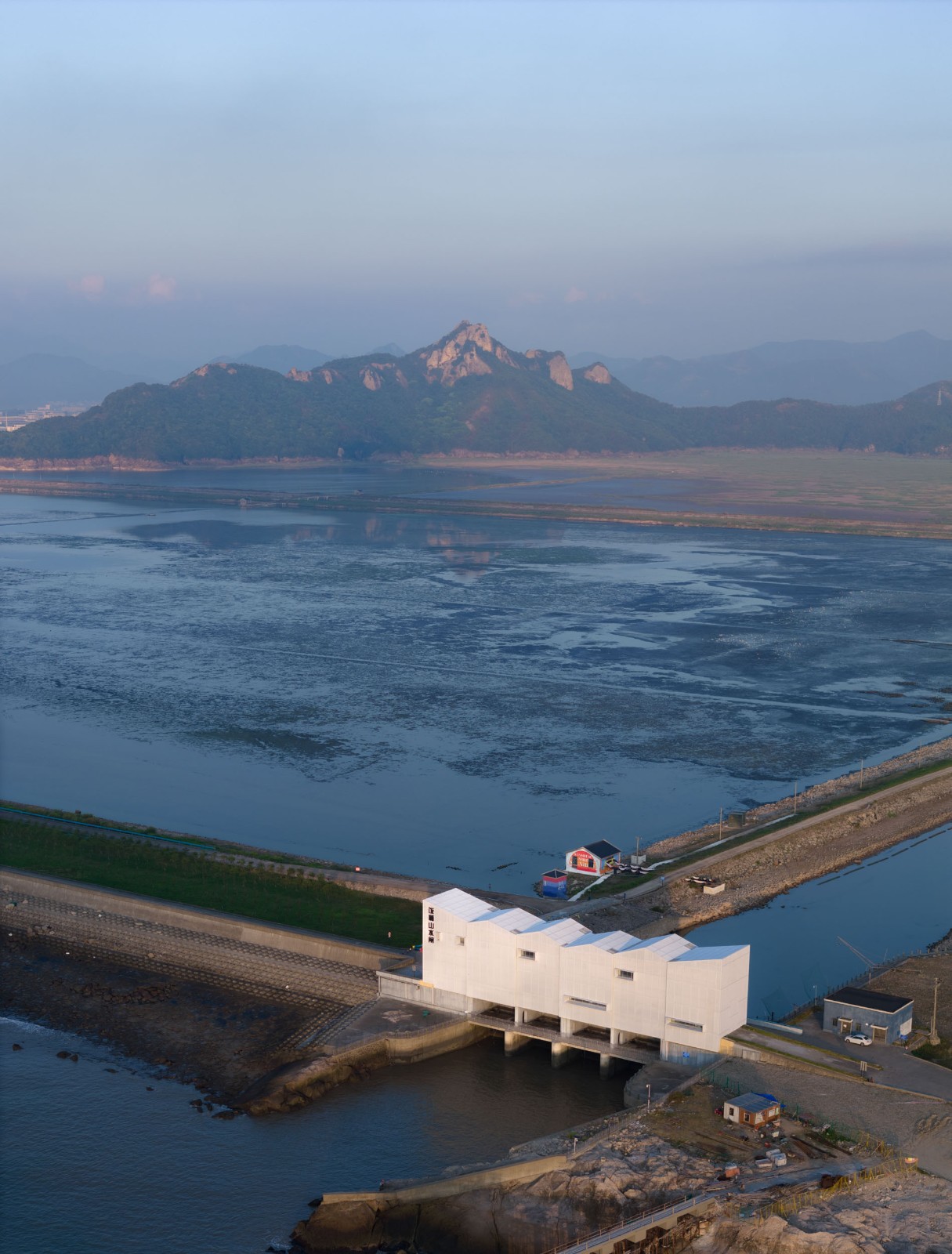 BIM建筑|山海之界”- 象山饭桶营地山水闸改造 / MARS星球建筑 BIM建筑|山海之界”- 象山饭桶营地山水闸改造 / MARS星球建筑