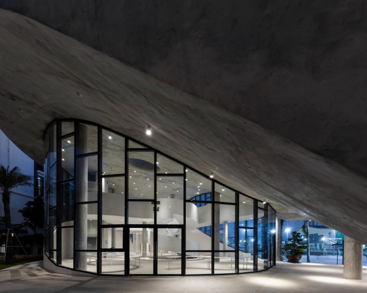 BIM建筑|朔特拉艺术展览中心 / Ho Khue Architects BIM建筑|朔特拉艺术展览中心 / Ho Khue Architects