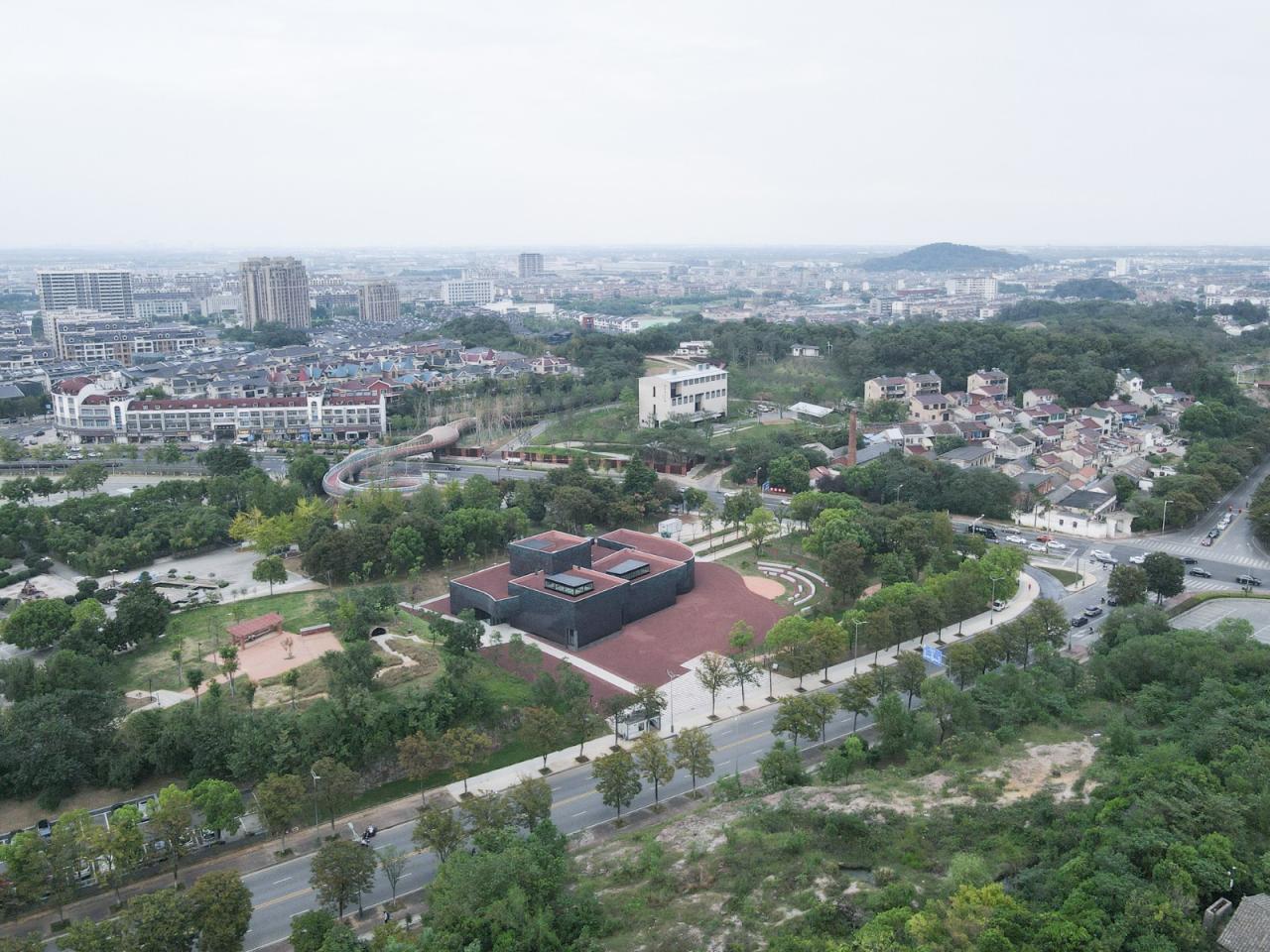 BIM建筑|“釉”织新旧,黄龙山·紫砂矿源展示馆 / 东南大学建筑学院+旭可建筑 BIM建筑|“釉”织新旧,黄龙山·紫砂矿源展示馆 / 东南大学建筑学院+旭可建筑