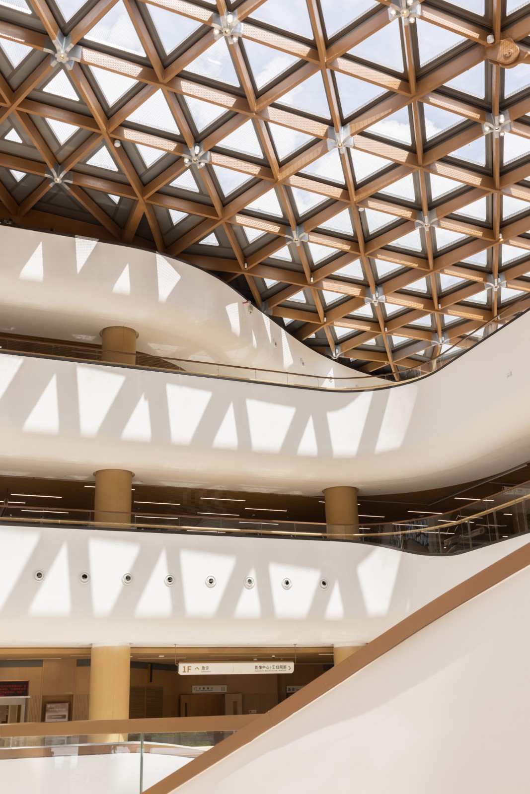BIM建筑|美的·和祐医院-投资百亿的全球最美花园式医院 / 英国杰典国际建筑 BIM建筑|美的·和祐医院-投资百亿的全球最美花园式医院 / 英国杰典国际建筑