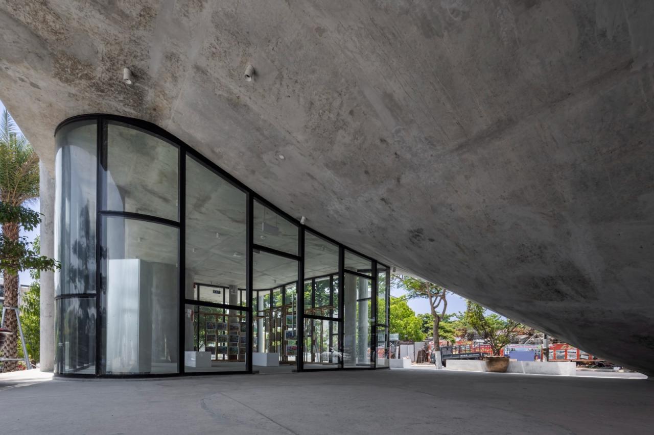 BIM建筑|朔特拉艺术展览中心 / Ho Khue Architects BIM建筑|朔特拉艺术展览中心 / Ho Khue Architects