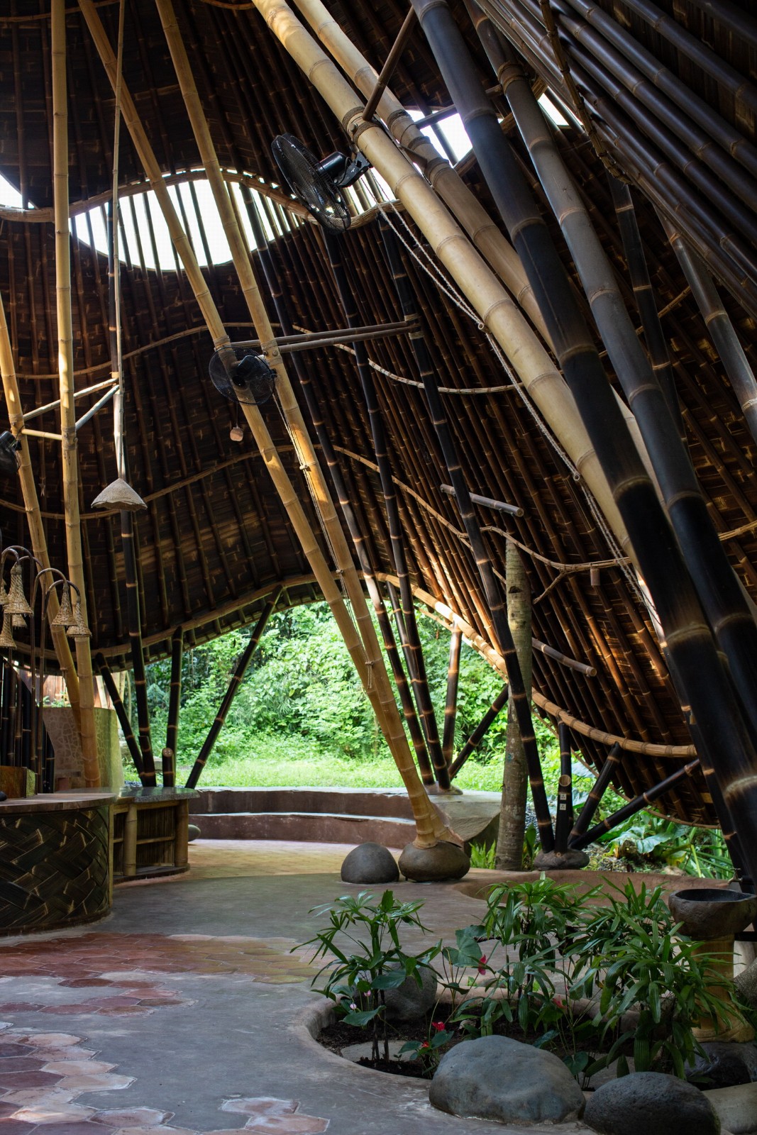 BIM建筑|达普尔·纳加共享厨房与用餐空间 / Bamboo U BIM建筑|达普尔·纳加共享厨房与用餐空间 / Bamboo U
