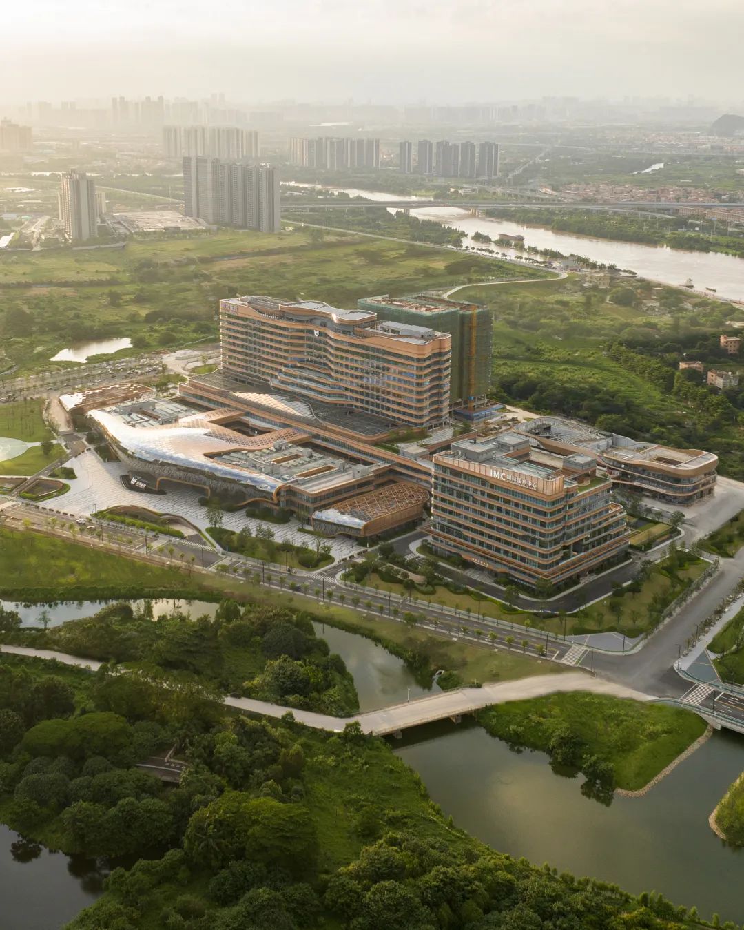BIM建筑|美的·和祐医院-投资百亿的全球最美花园式医院 / 英国杰典国际建筑 BIM建筑|美的·和祐医院-投资百亿的全球最美花园式医院 / 英国杰典国际建筑