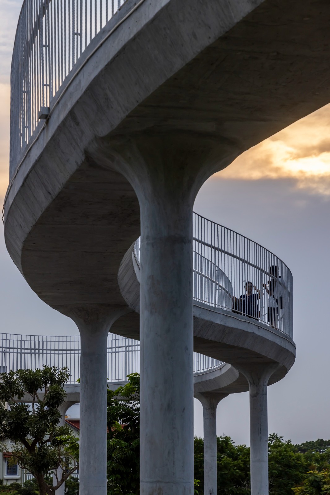 BIM建筑|朔特拉艺术展览中心 / Ho Khue Architects BIM建筑|朔特拉艺术展览中心 / Ho Khue Architects