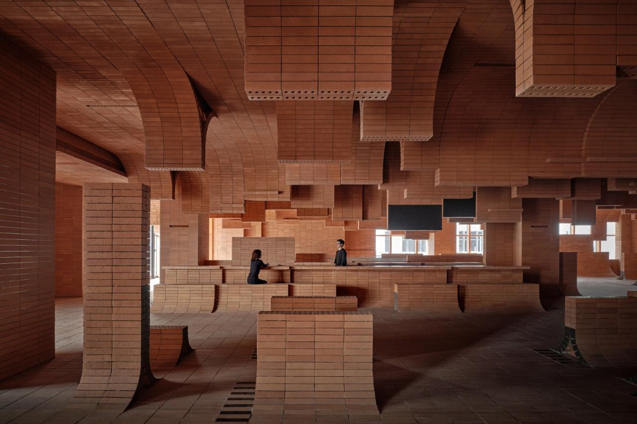 BIM建筑|裹在 “砖浪” 里的海岛影院 / 壹正企划 BIM建筑|裹在 “砖浪” 里的海岛影院 / 壹正企划