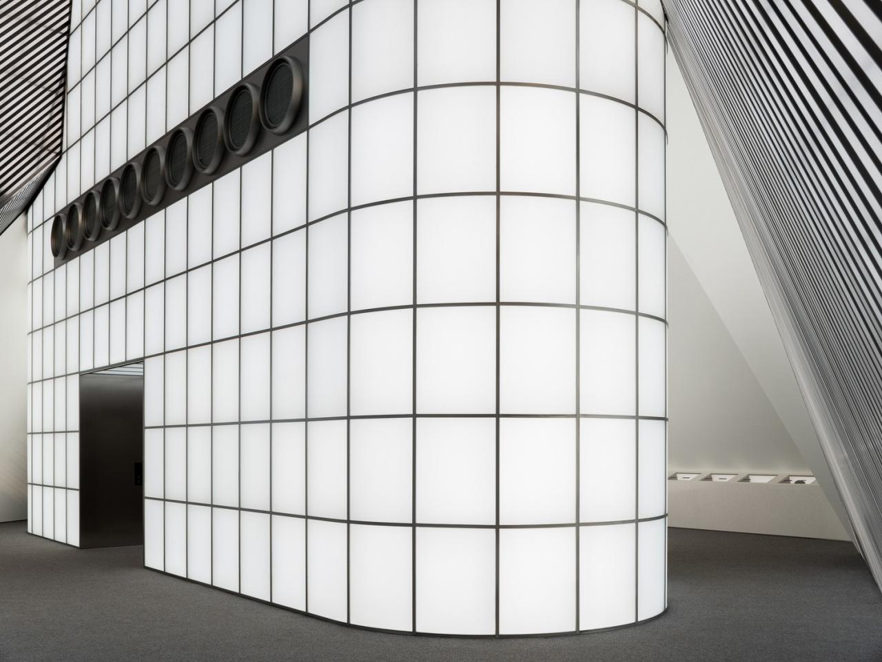 BIM建筑|大疆旗舰店 / 万社设计 BIM建筑|大疆旗舰店 / 万社设计