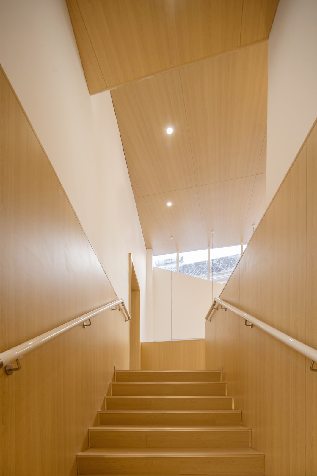 BIM建筑|何家村老年之家 / 由牧建筑 BIM建筑|何家村老年之家 / 由牧建筑