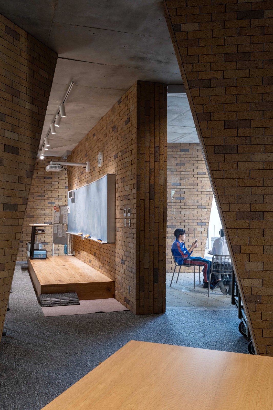 BIM建筑|湘南工科大学附属高中图书馆 / kousou + Fukei Co. BIM建筑|湘南工科大学附属高中图书馆 / kousou + Fukei Co.