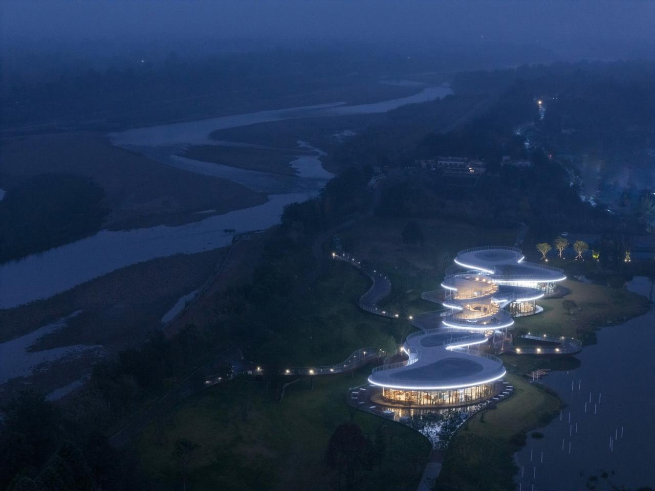 BIM建筑|凫岛 · 鲁家滩湿地公园商业服务中心 / MUDA 慕达建筑 BIM建筑|凫岛 · 鲁家滩湿地公园商业服务中心 / MUDA 慕达建筑