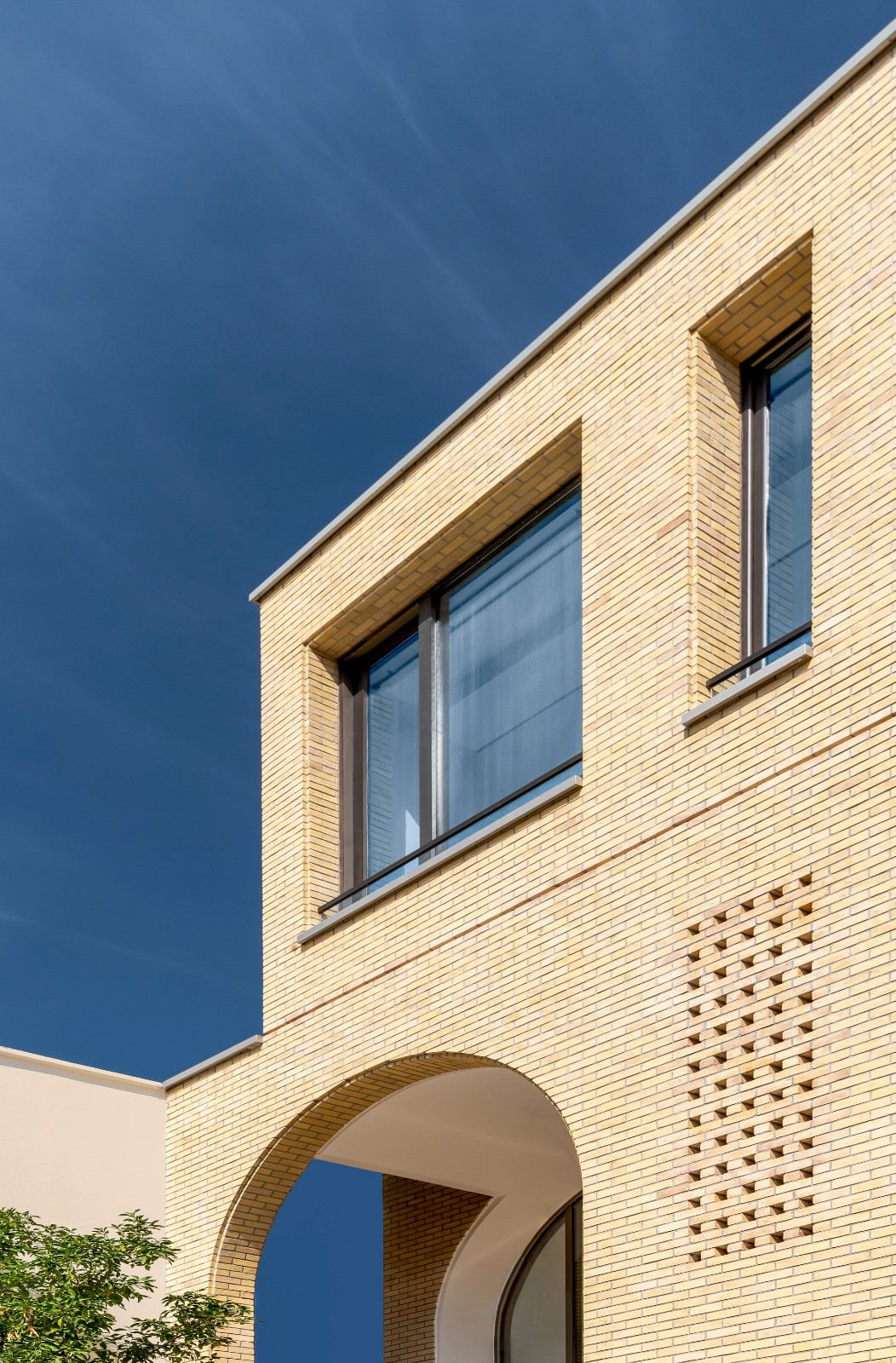 BIM建筑|2 IVANs, 2 HOUSEs / HAMAAN Studio BIM建筑|2 IVANs, 2 HOUSEs / HAMAAN Studio
