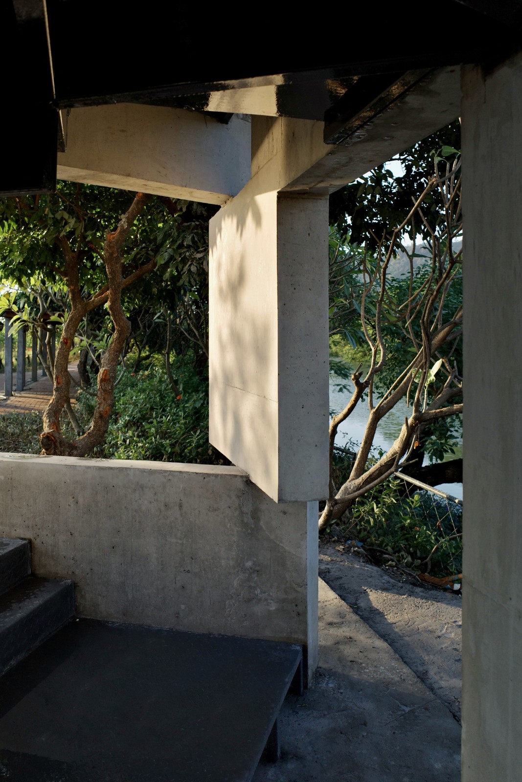 BIM建筑|繁茂的遗迹,垂直自然塔 / 合造社 BIM建筑|繁茂的遗迹,垂直自然塔 / 合造社