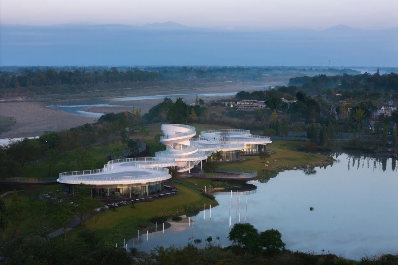 BIM建筑|凫岛 · 鲁家滩湿地公园商业服务中心 / MUDA 慕达建筑 BIM建筑|凫岛 · 鲁家滩湿地公园商业服务中心 / MUDA 慕达建筑